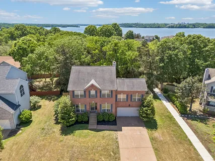 $489,000 | 105 Hampton Court, Hendersonville, TN 37075