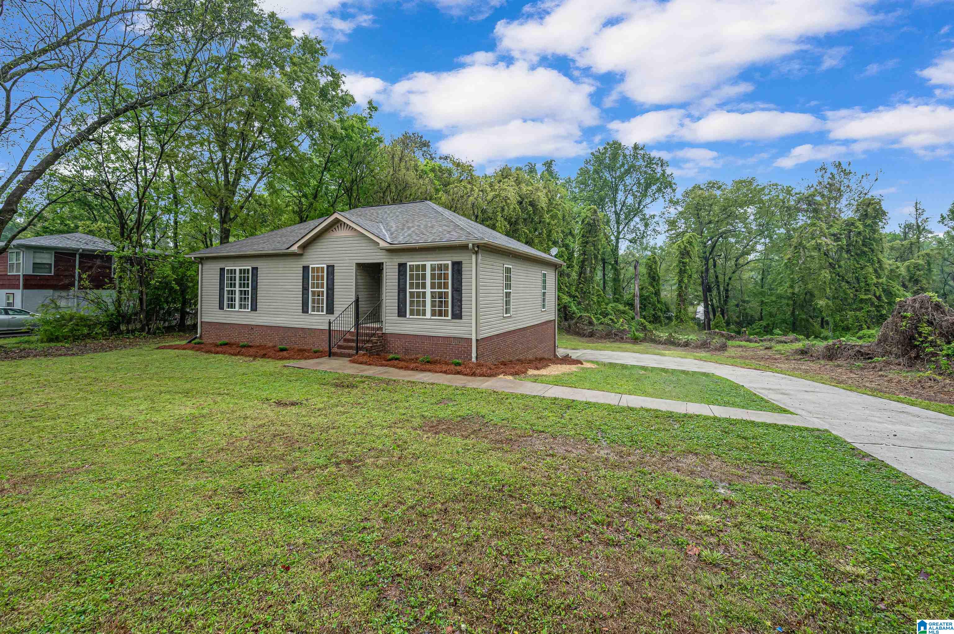 204 4th Way Pleasant Grove, AL 35127 - Photo 2 of 38