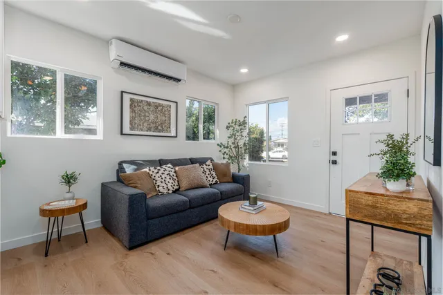 $899,000 | 3921 Delta Street, San Diego, CA 92113