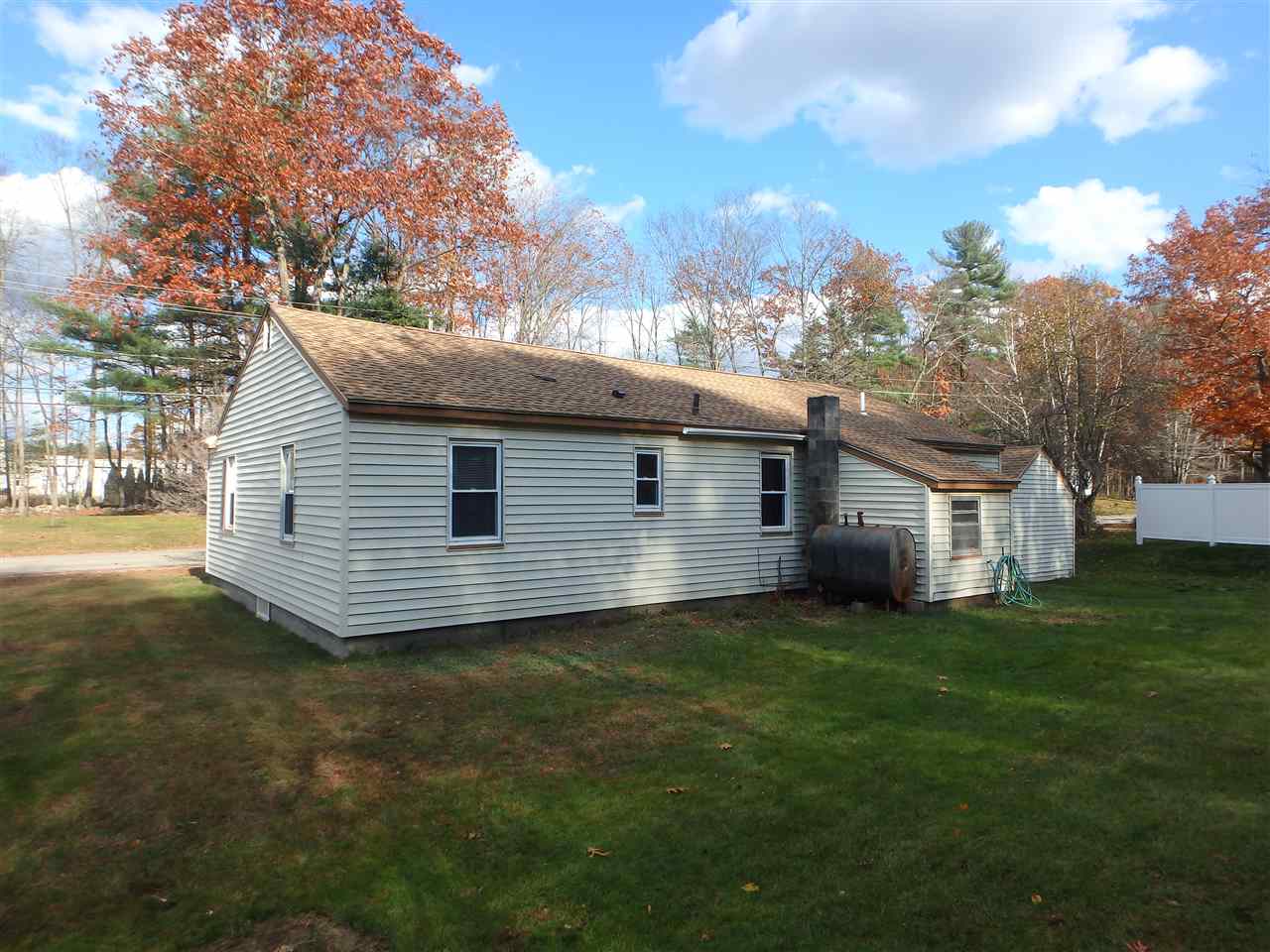 14 New Road Newmarket, NH 03857 - Photo 3 of 12