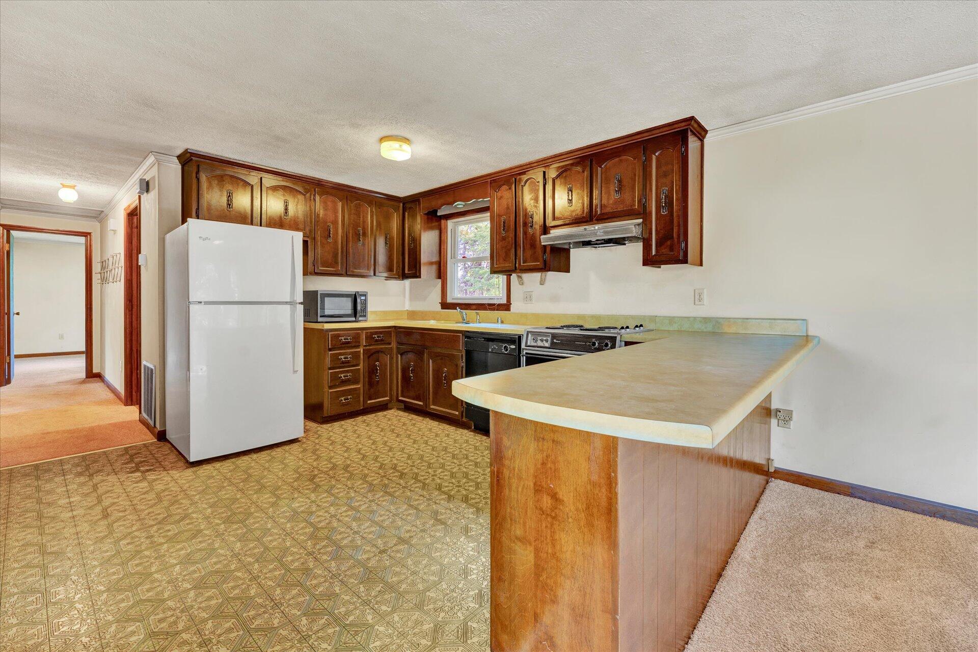708 High Point Road Moneta, VA 24121 - Photo 14 of 40 14-DSC00052