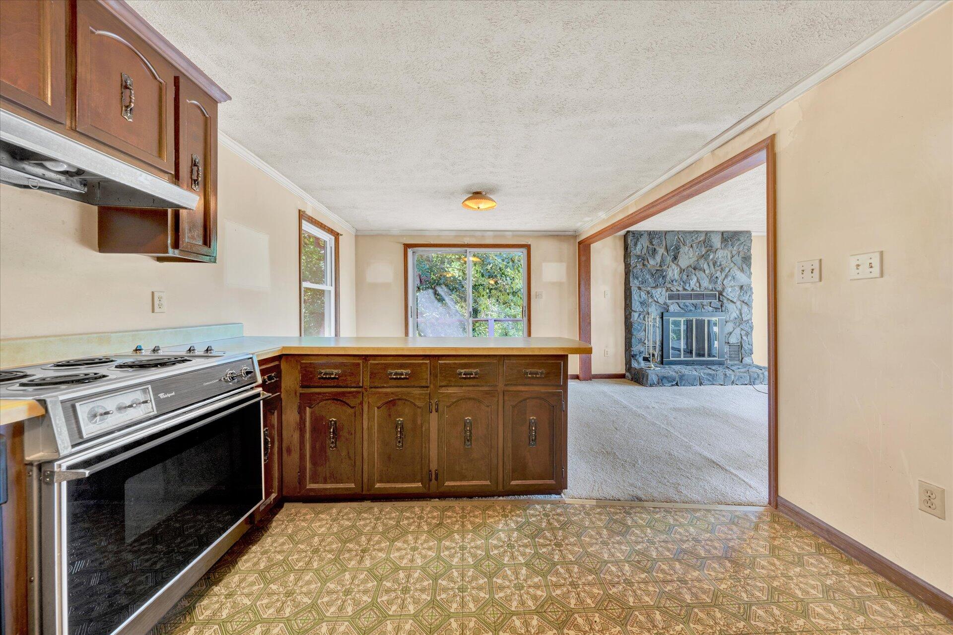 708 High Point Road Moneta, VA 24121 - Photo 16 of 40 16-DSC00028