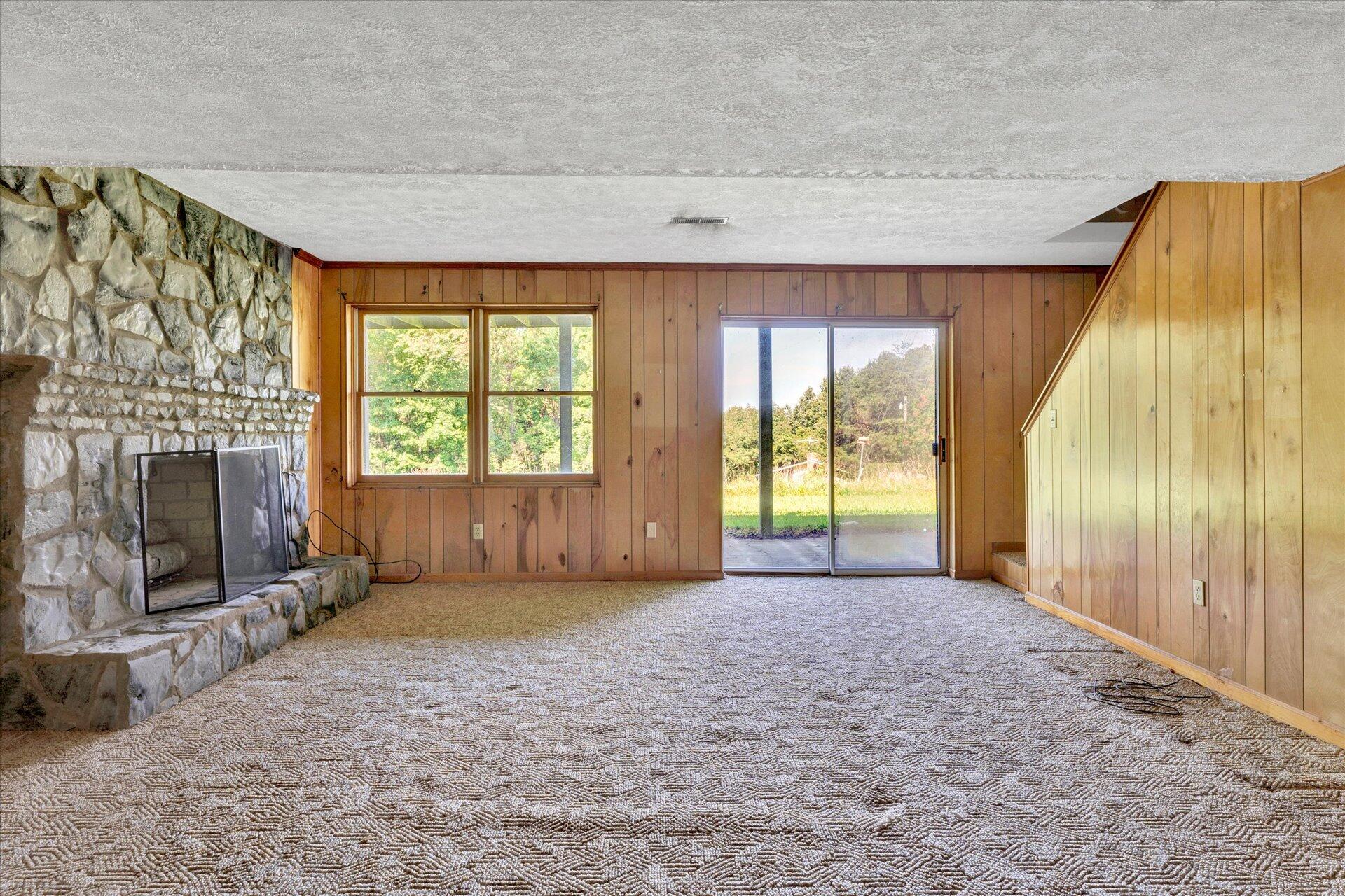 708 High Point Road Moneta, VA 24121 - Photo 24 of 40 24-DSC00022