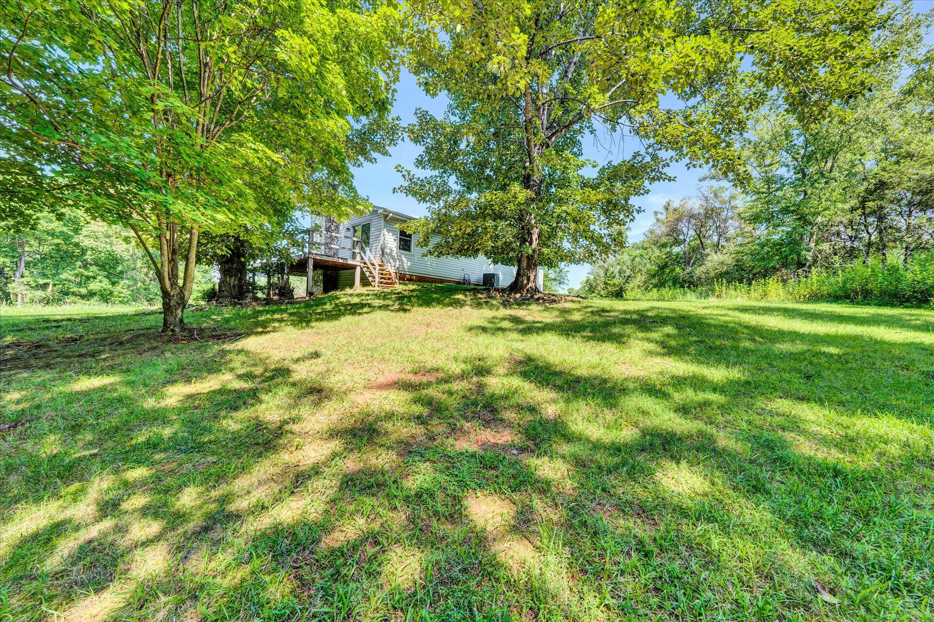708 High Point Road Moneta, VA 24121 - Photo 29 of 40 29-DSC00088
