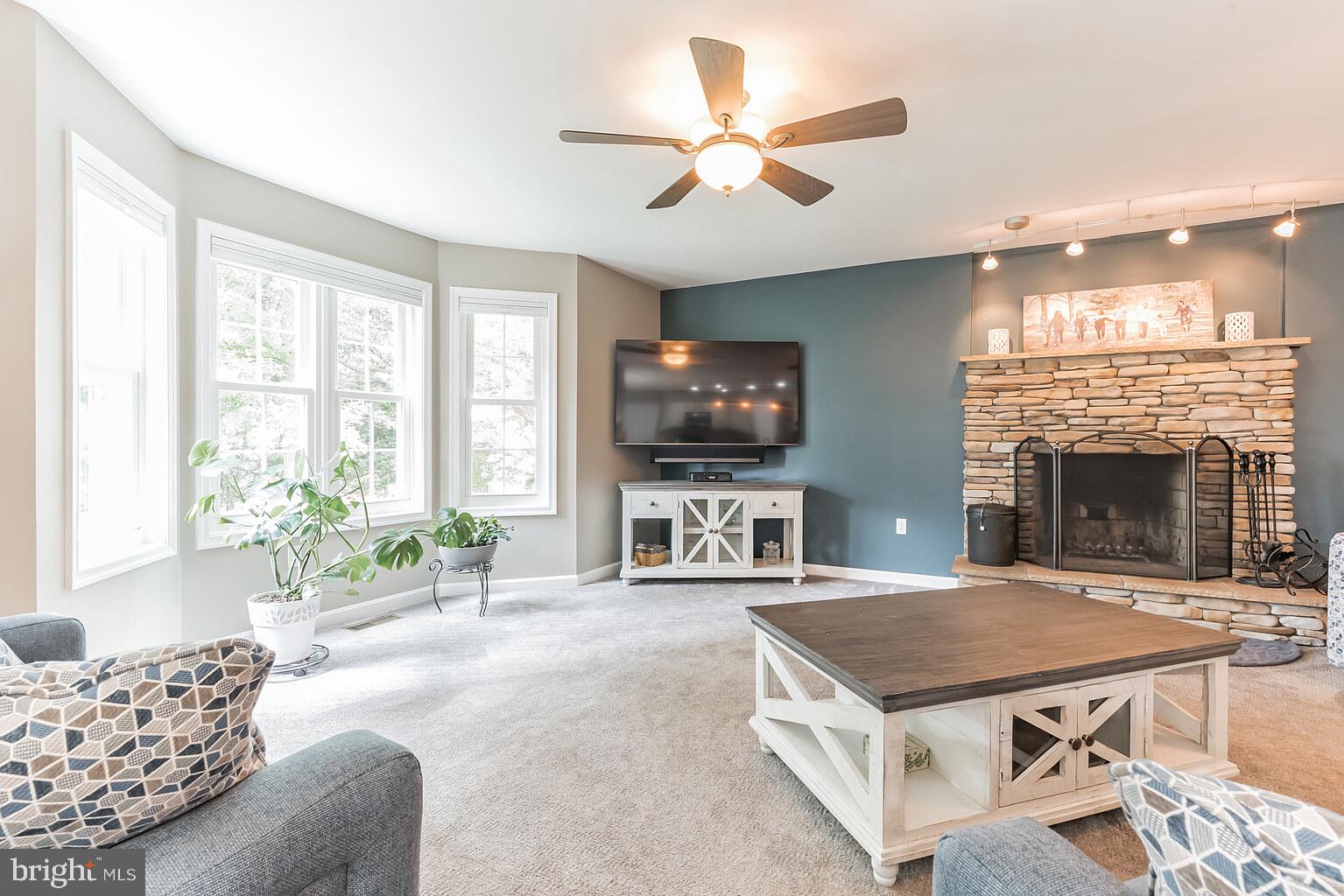 1522 Fenway Road Crofton, MD 21114 - Photo 3 of 53 Ample space in this family room