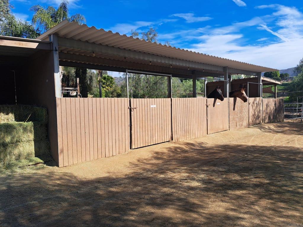 40752 Via De La Roca Fallbrook, CA 92028 - Photo 25 of 37