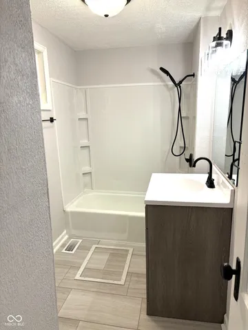 $159,000 | 401 Elva Street, Anderson, IN 46013