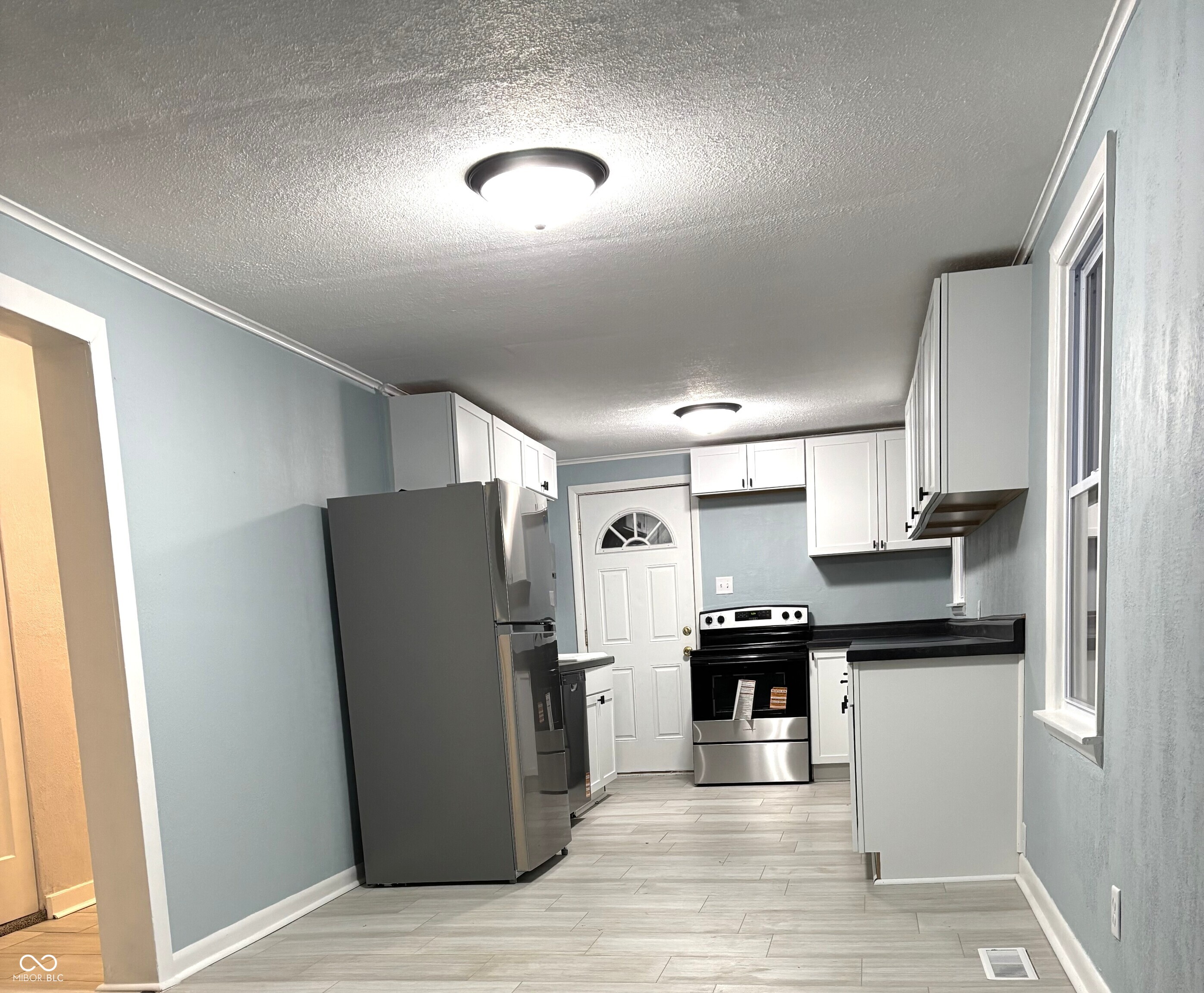 401 Elva Street Anderson, IN 46013 - Photo 3 of 16