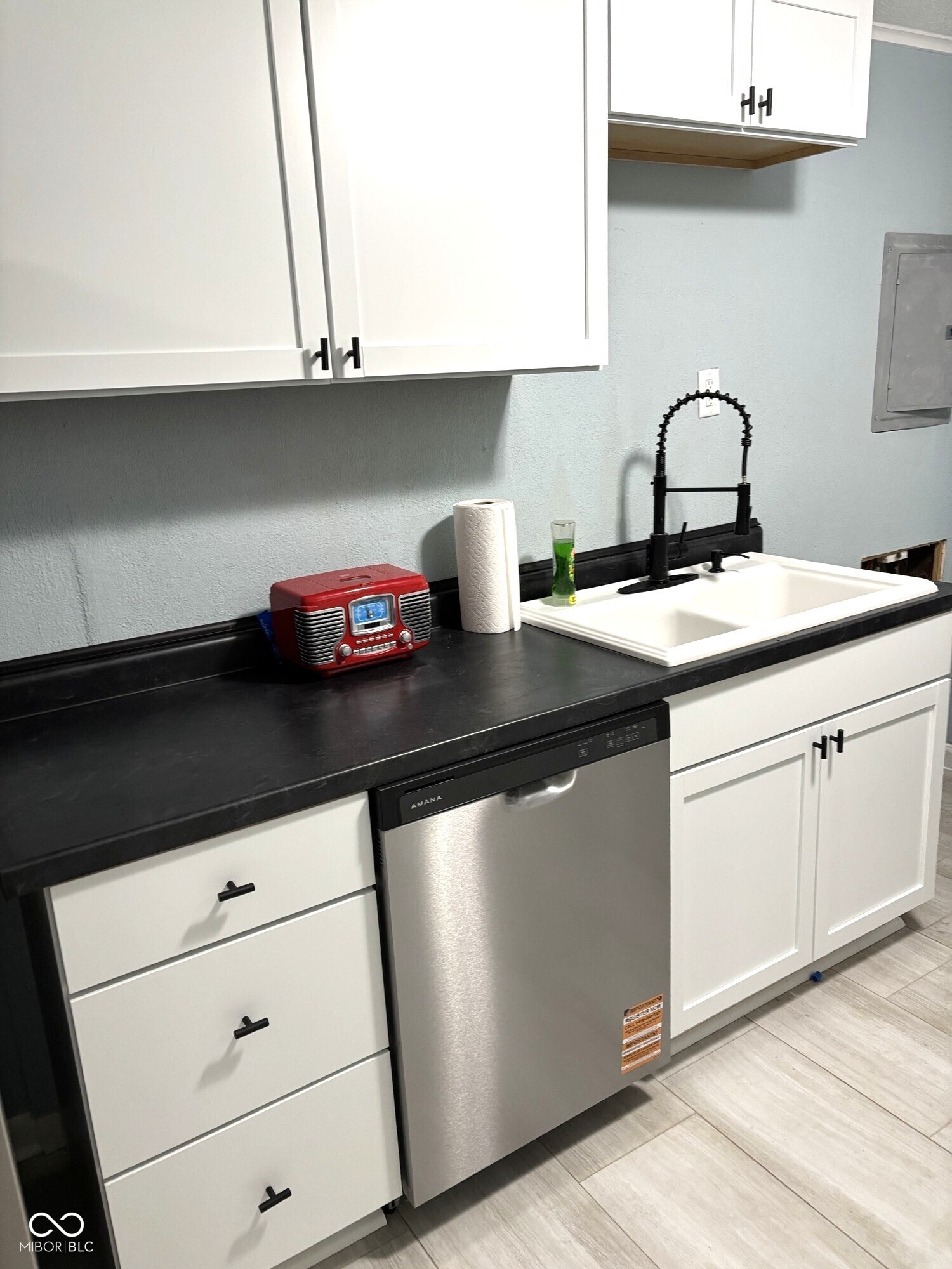 401 Elva Street Anderson, IN 46013 - Photo 5 of 16