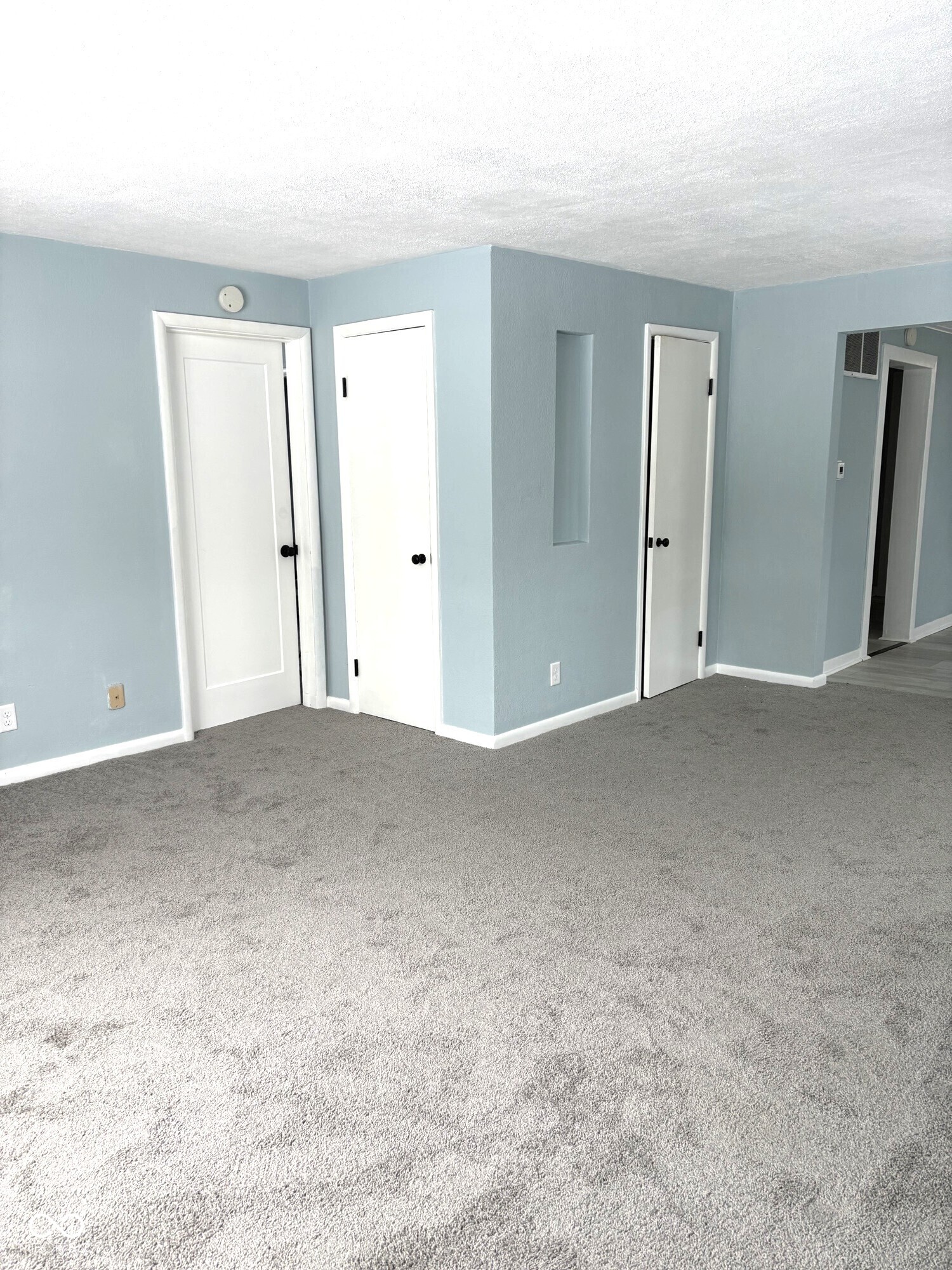 401 Elva Street Anderson, IN 46013 - Photo 8 of 16