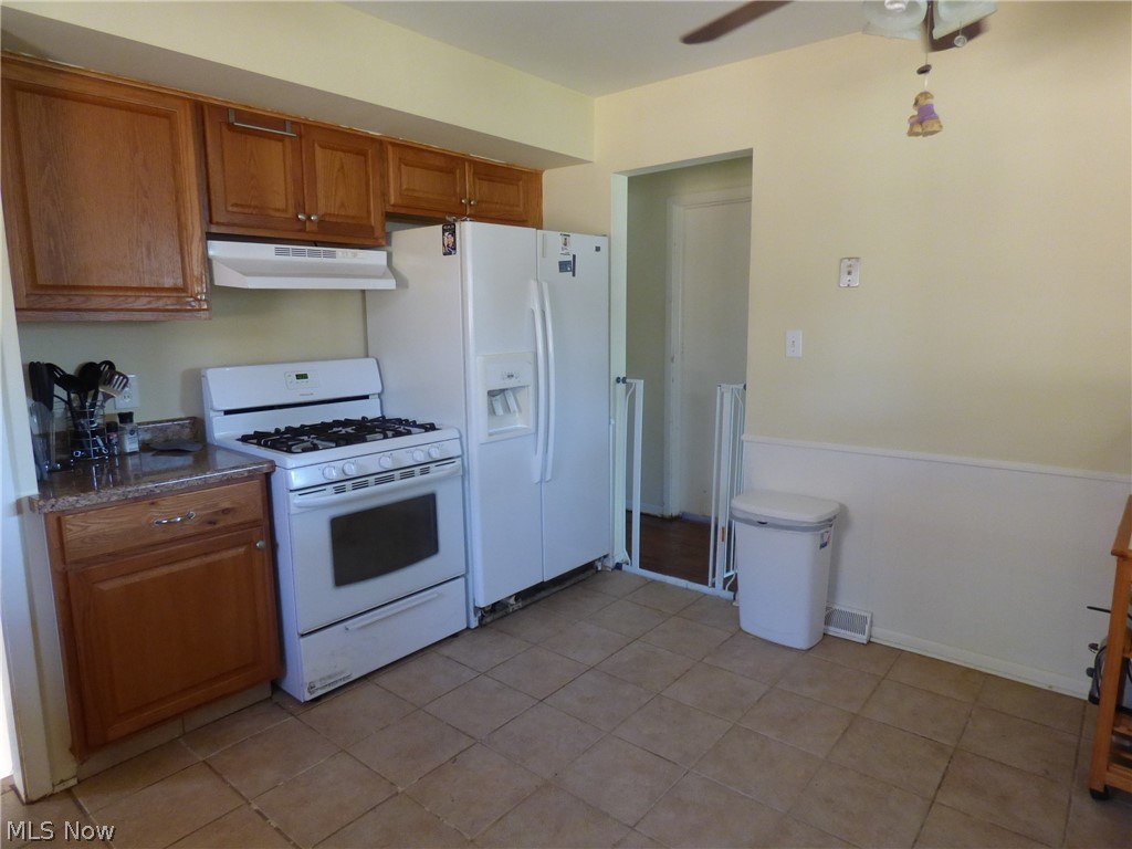 13709 Carpenter Road Garfield Heights, OH 44125 - Photo 6 of 22