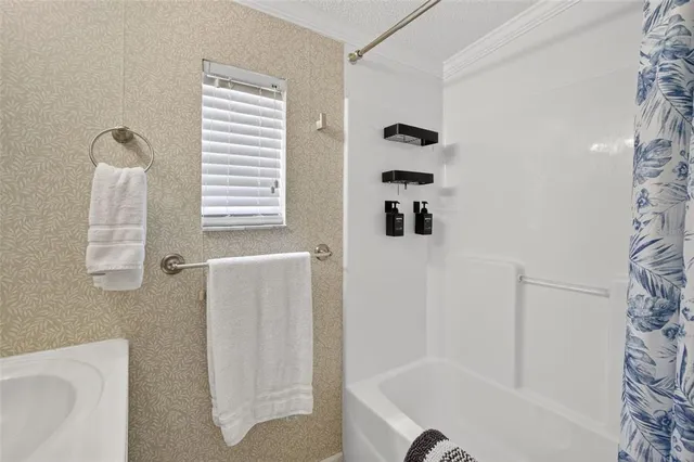 $84,000 | 1339 Old Lakeport Road Northwest, Unit 2B, Moore Haven, FL 33471