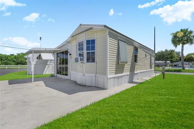 $84,000 | 1339 Old Lakeport Road Northwest, Unit 2B, Moore Haven, FL 33471