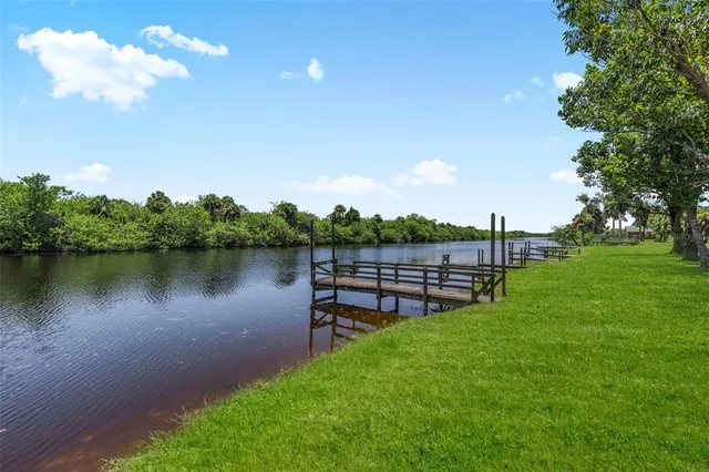 $84,000 | 1339 Old Lakeport Road Northwest, Unit 2B, Moore Haven, FL 33471