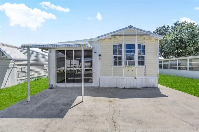 $84,000 | 1339 Old Lakeport Road Northwest, Unit 2B, Moore Haven, FL 33471