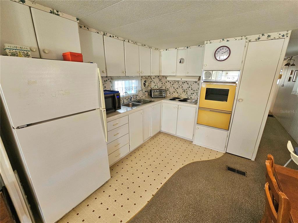 110 Roma Road Venice, FL 34285 - Photo 5 of 45 Gallery Image 5