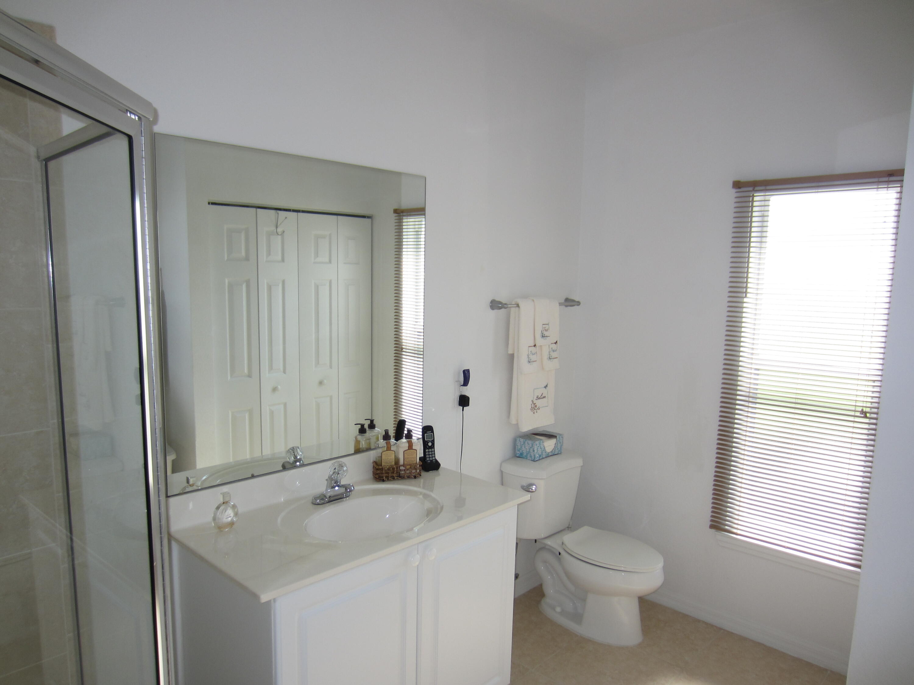 1813 Lakefront Boulevard, Unit B2 Fort Pierce, FL 34982 - Photo 15 of 25 IMG_2072
