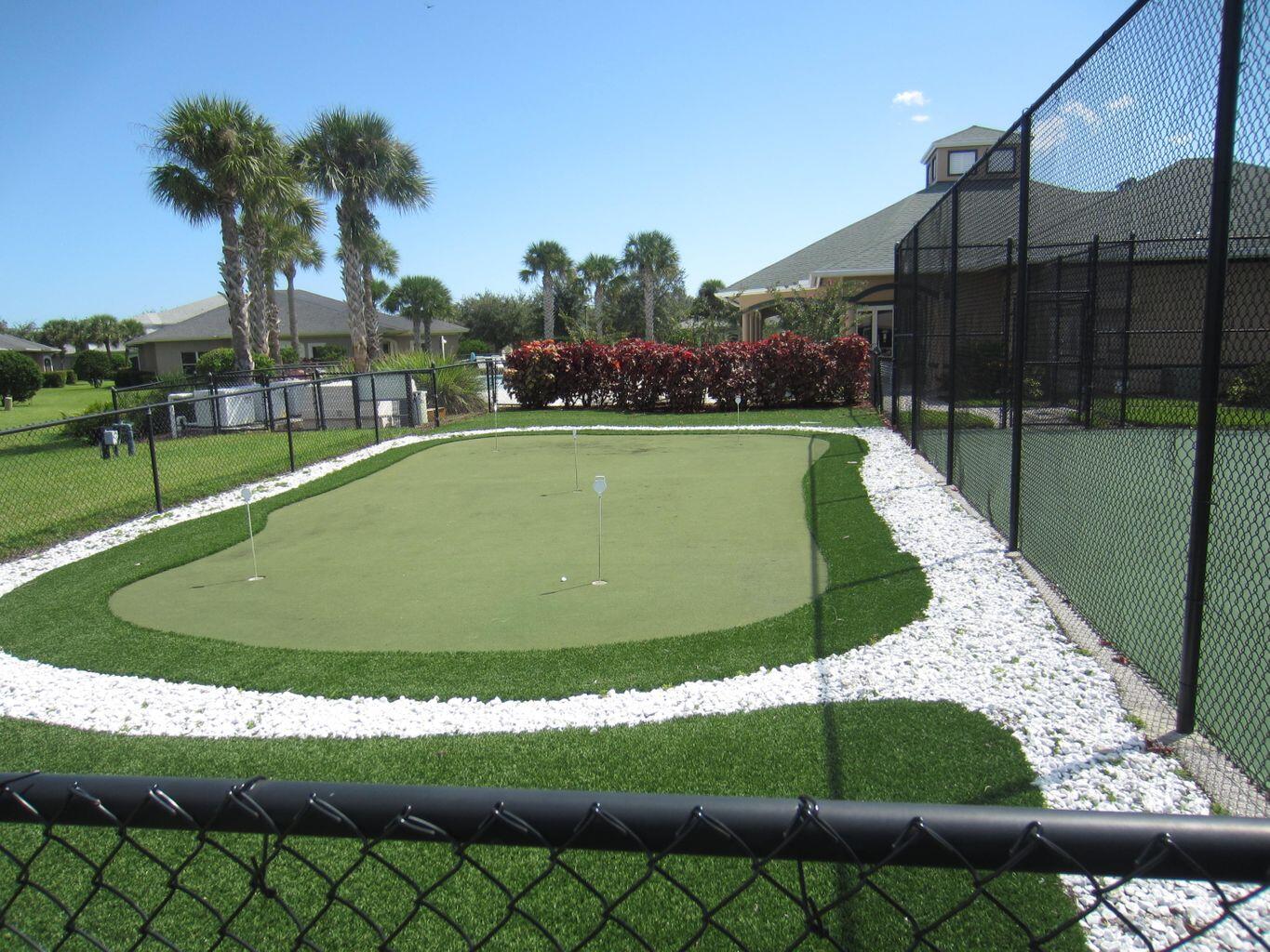 1813 Lakefront Boulevard, Unit B2 Fort Pierce, FL 34982 - Photo 24 of 25 Lakes putting green