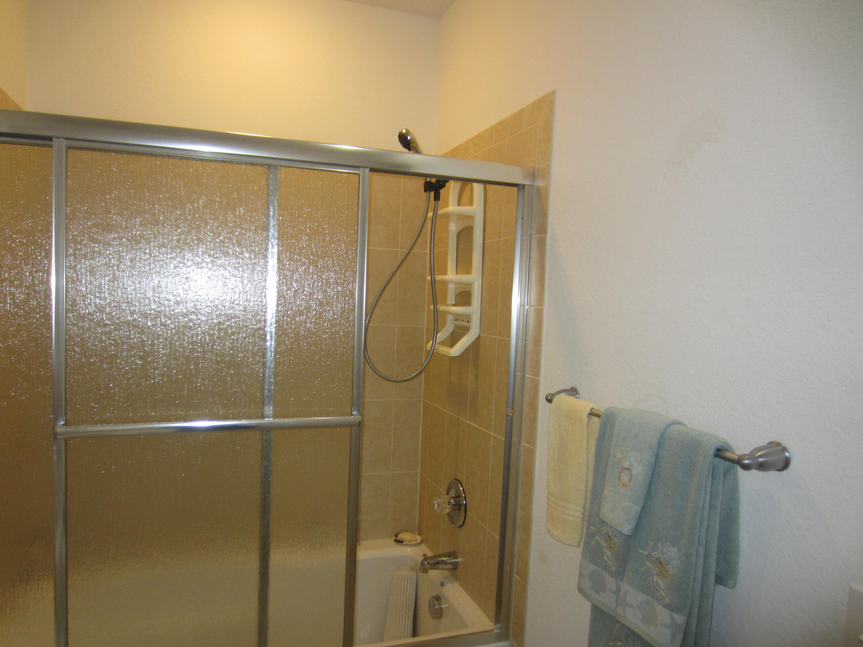 1813 Lakefront Boulevard, Unit B2 Fort Pierce, FL 34982 - Photo 8 of 25 IMG_2065