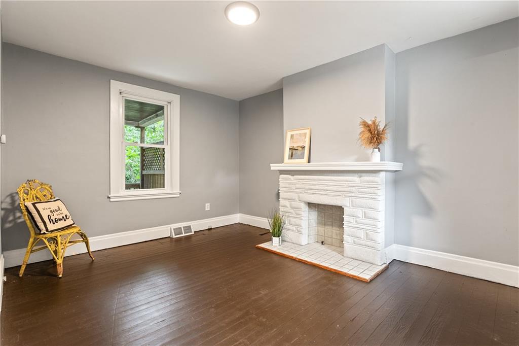 14 East Roseridge Street Pittsburgh, PA 15202 - Photo 3 of 23 Gallery Image 3