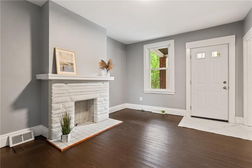 14 East Roseridge Street Pittsburgh, PA 15202 - Photo 5 of 23 Gallery Image 5