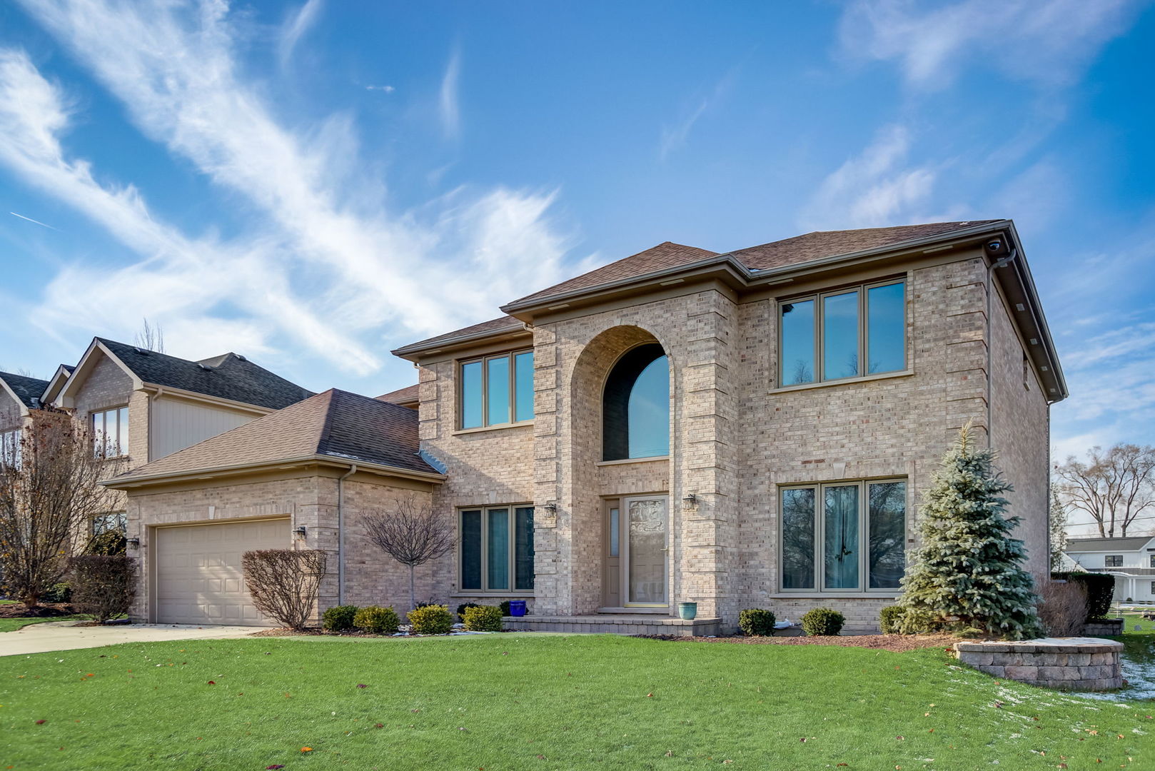 206 Meier Road Arlington Heights, IL 60005 - Photo 2 of 42 front view of house with a yard