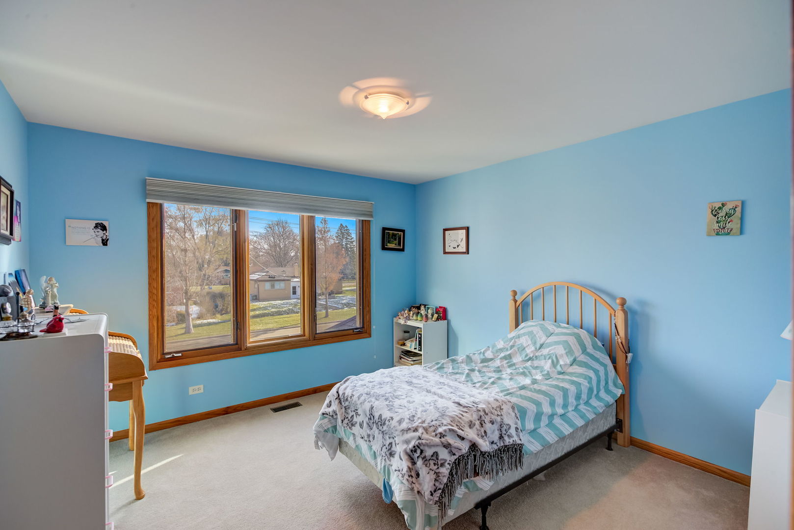 206 Meier Road Arlington Heights, IL 60005 - Photo 31 of 42 a bedroom with a bed and a window