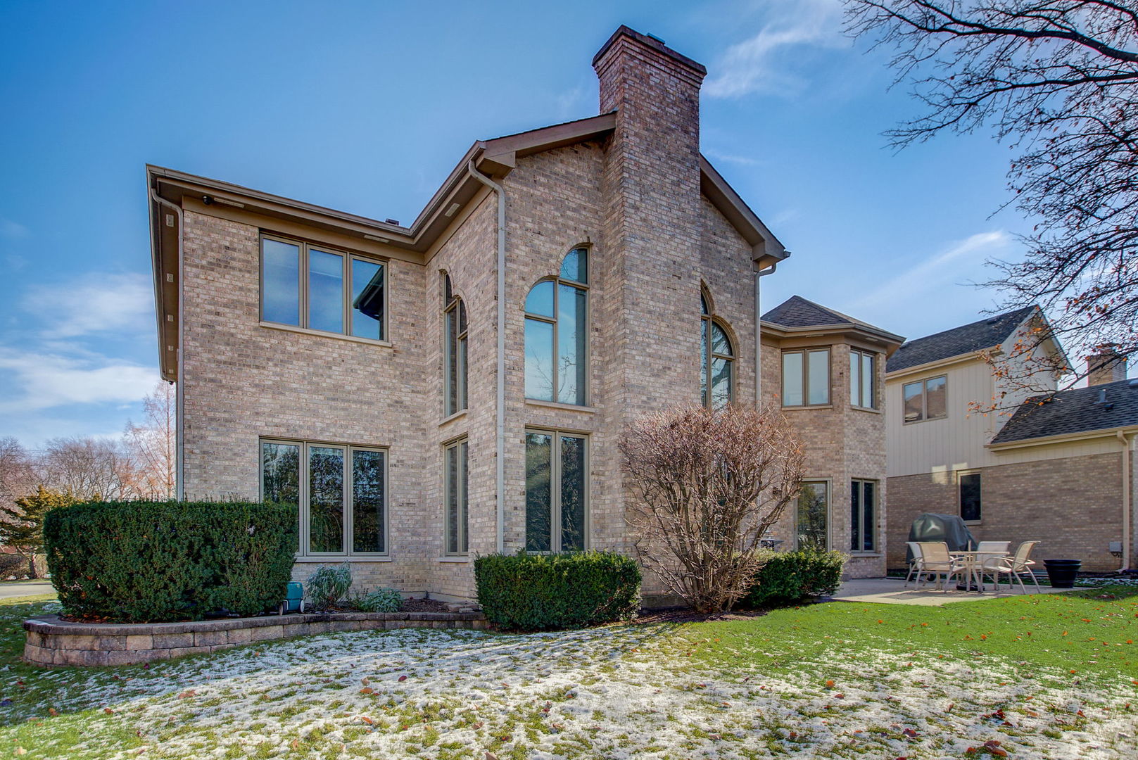 206 Meier Road Arlington Heights, IL 60005 - Photo 40 of 42 a front view of a house with a yard
