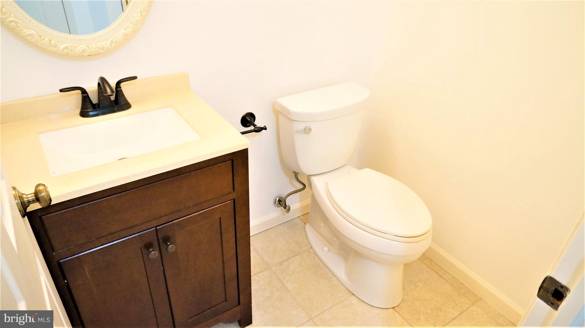 11539 Ivy Bush Court Reston, VA 20191 - Photo 12 of 30 Powder Room