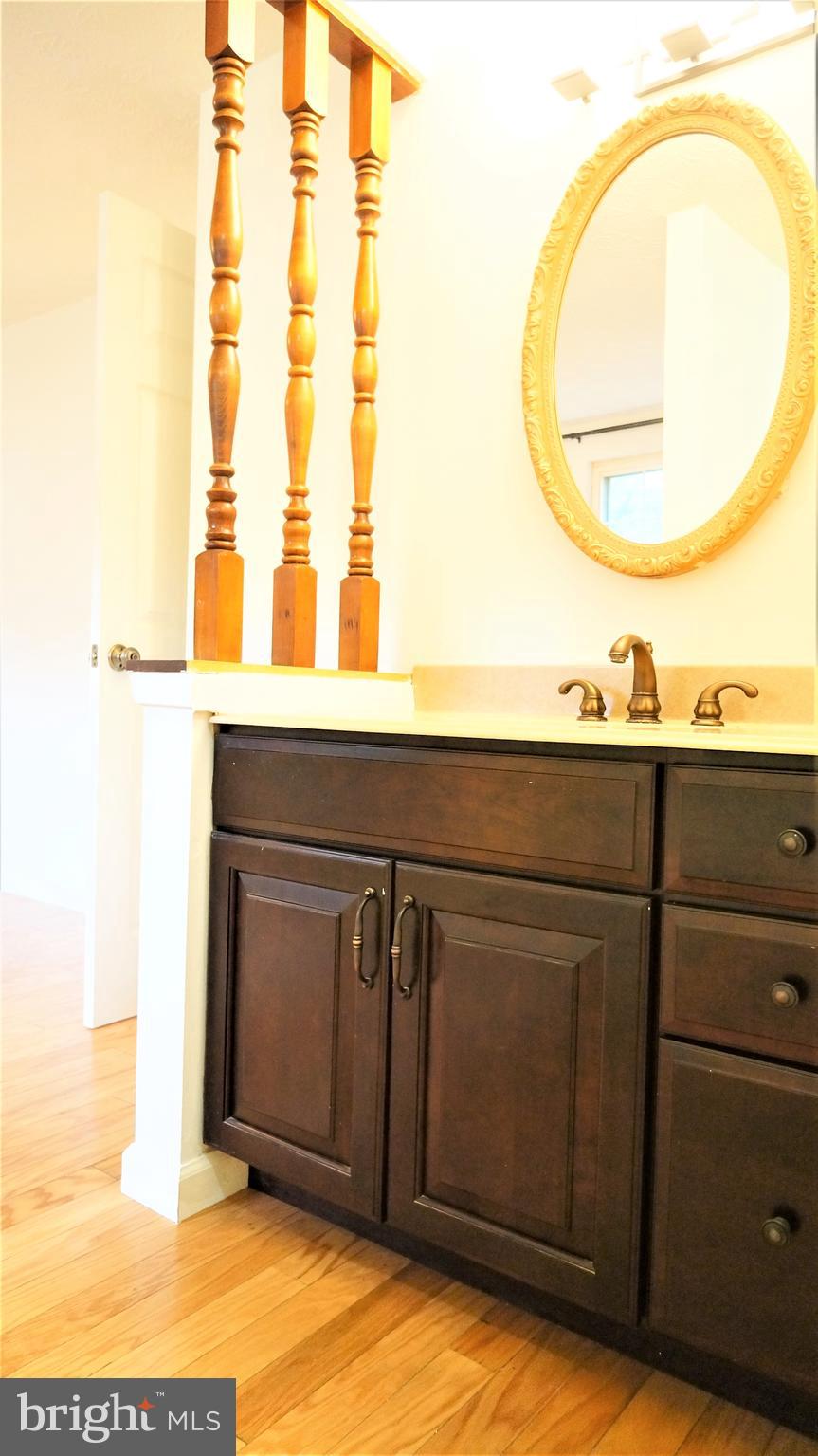 11539 Ivy Bush Court Reston, VA 20191 - Photo 17 of 30 Master Bathroom Vanity Area
