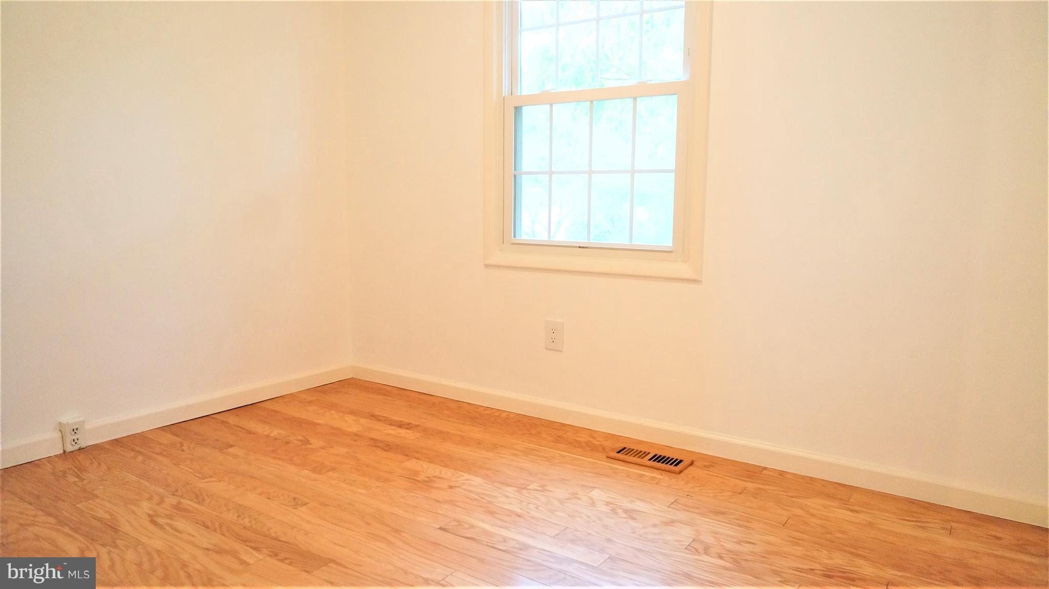 11539 Ivy Bush Court Reston, VA 20191 - Photo 21 of 30 Bedroom #3