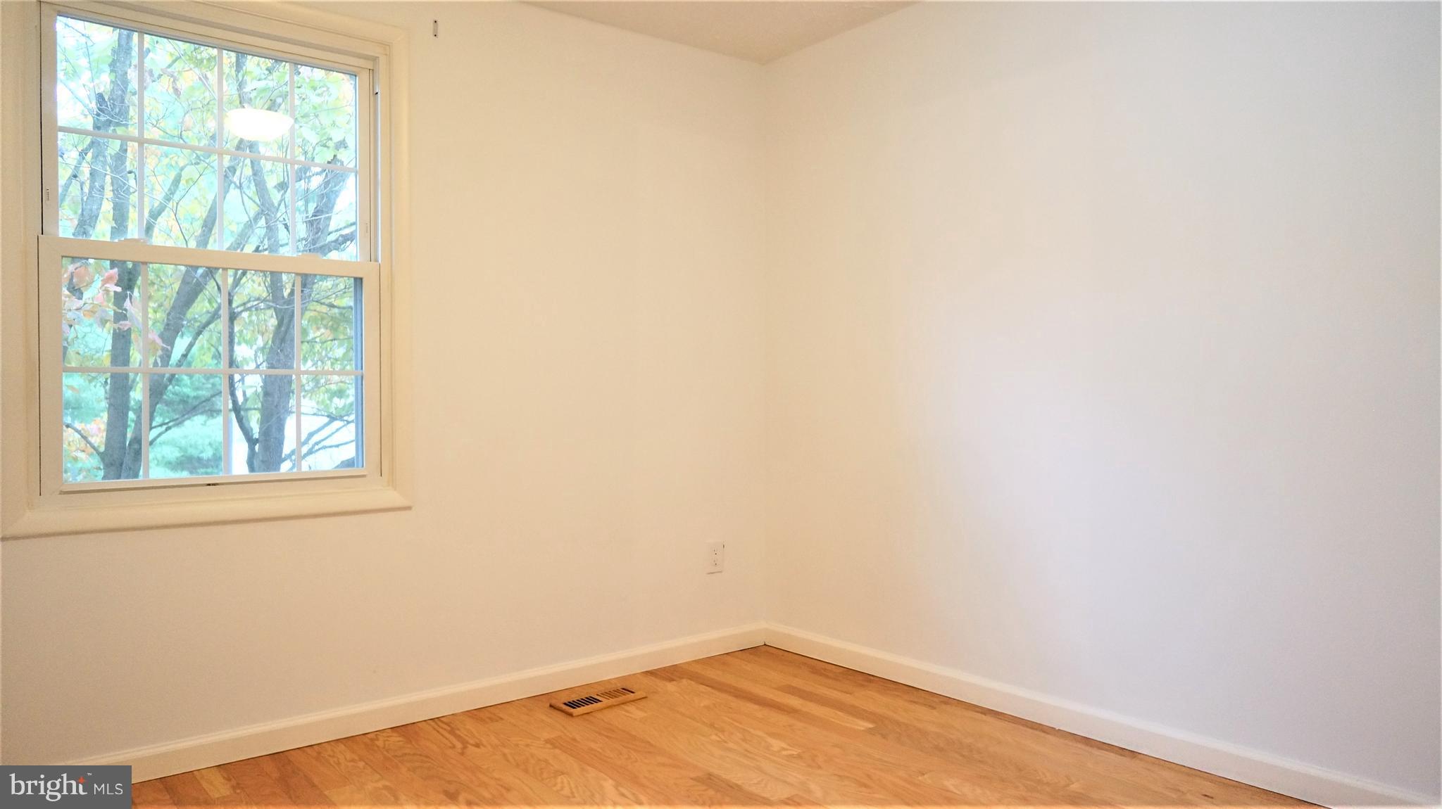 11539 Ivy Bush Court Reston, VA 20191 - Photo 23 of 30 Bedroom #2