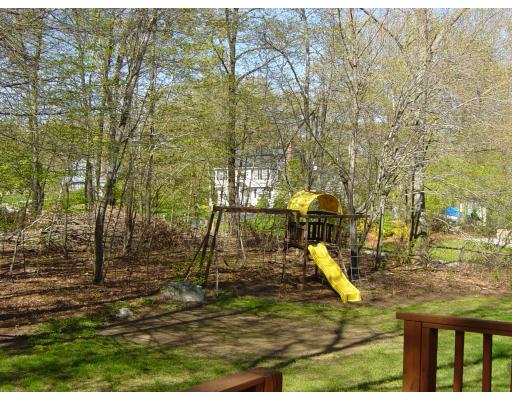 26 Stanley Road Medway, MA 02053 - Photo 12 of 13 Gallery Image 12
