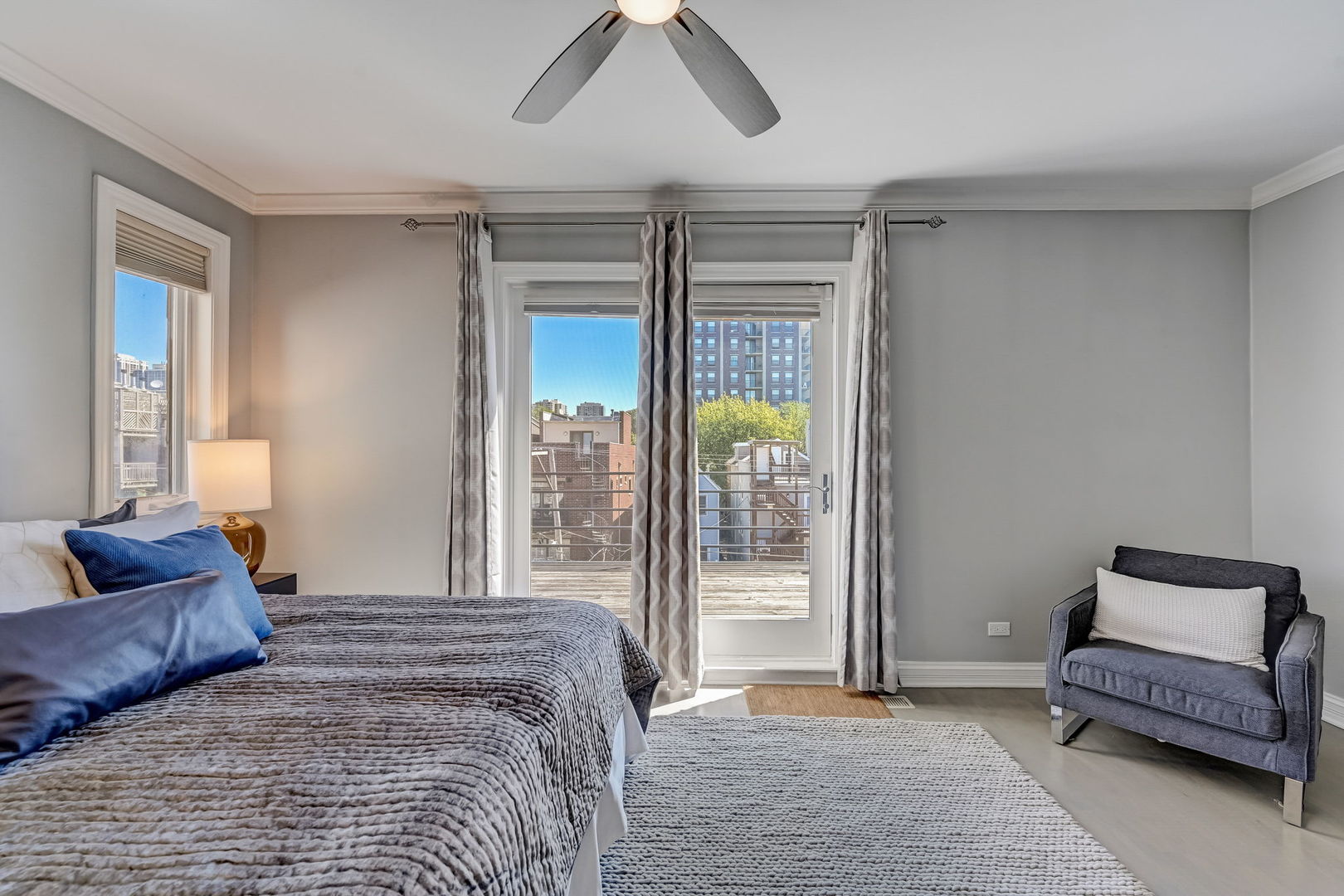 1367 North Mohawk Street, Unit 3N Chicago, IL 60610 - Photo 19 of 37 a bedroom with a bed and a couch