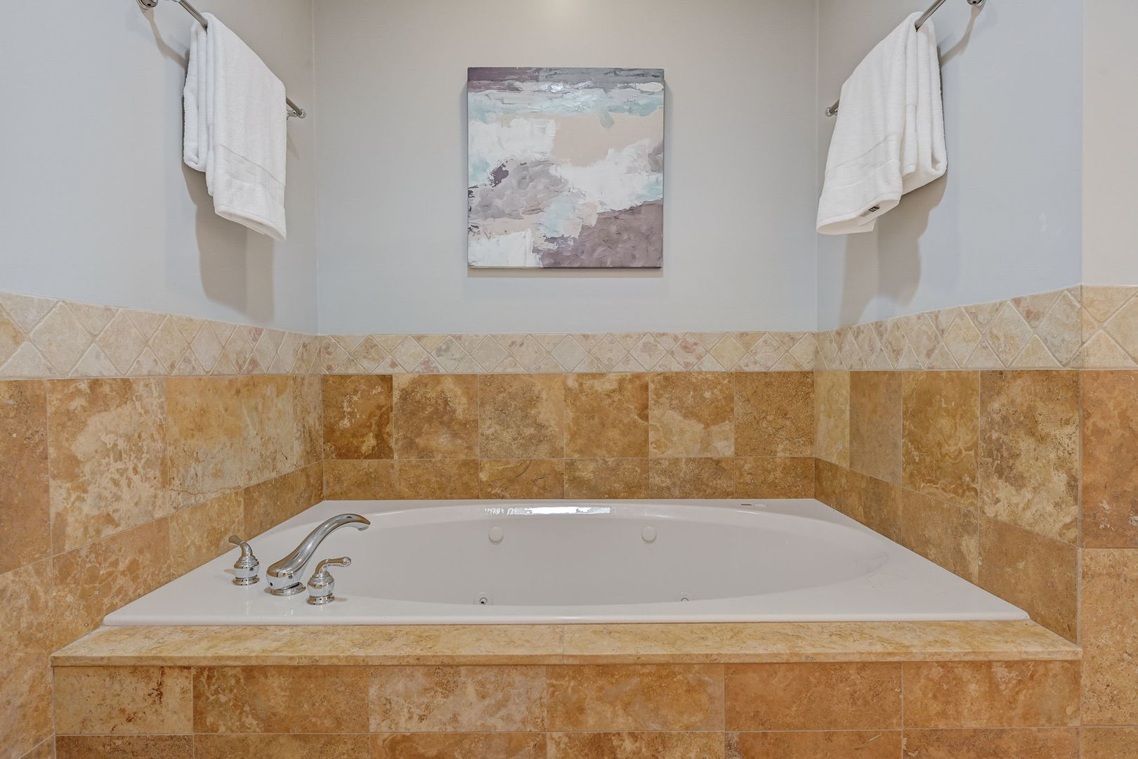 1367 North Mohawk Street, Unit 3N Chicago, IL 60610 - Photo 24 of 37 a bathroom with a bathtub and a shower