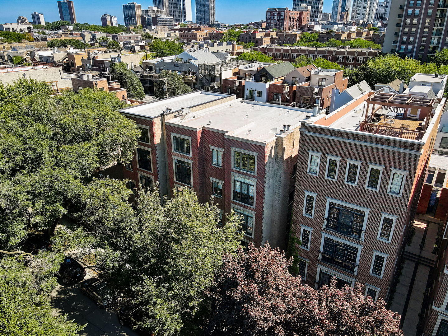 1367 North Mohawk Street, Unit 3N Chicago, IL 60610 - Photo 34 of 37 a picture of city view