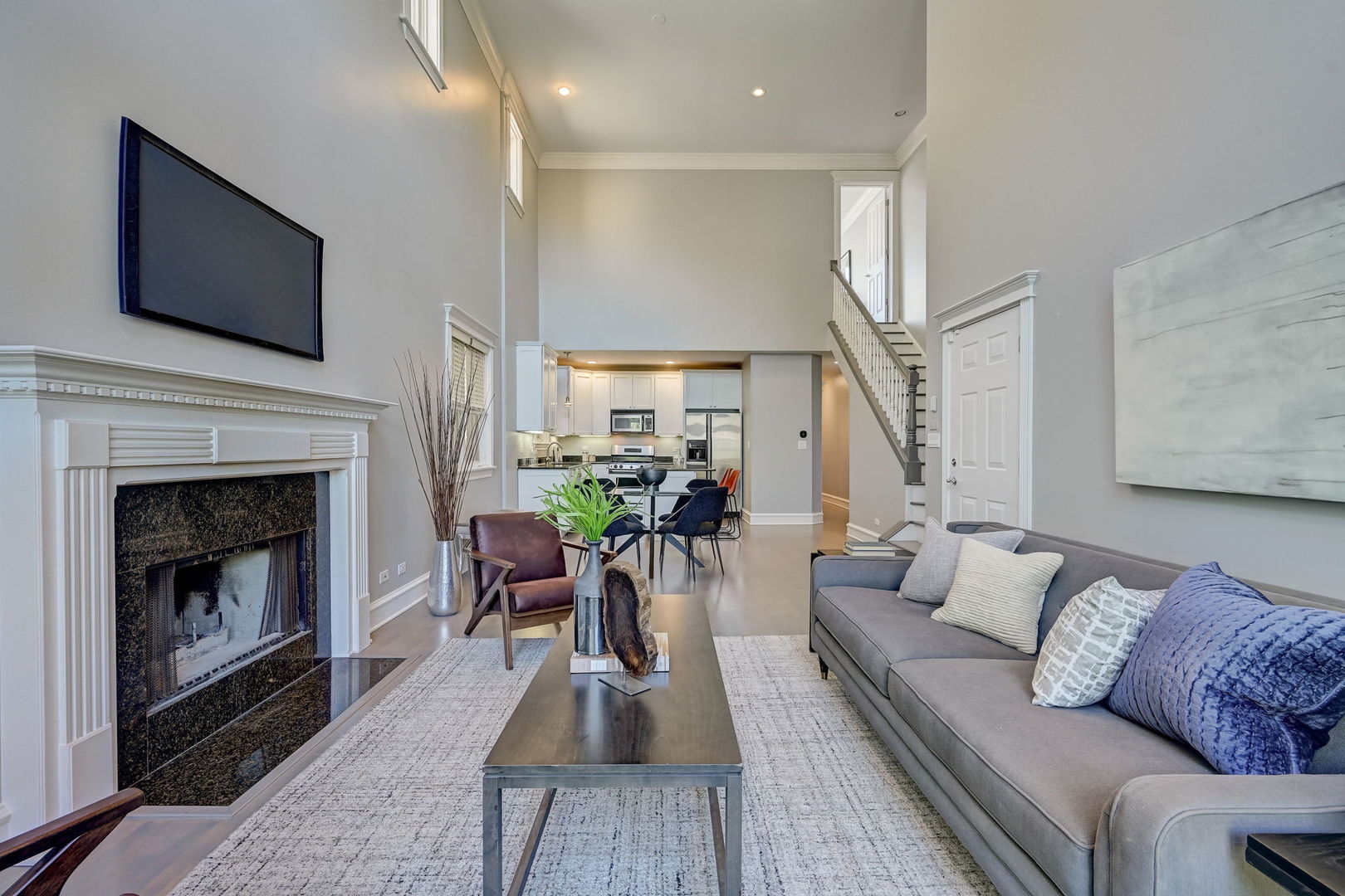 1367 North Mohawk Street, Unit 3N Chicago, IL 60610 - Photo 7 of 37 a living room with furniture and a fireplace