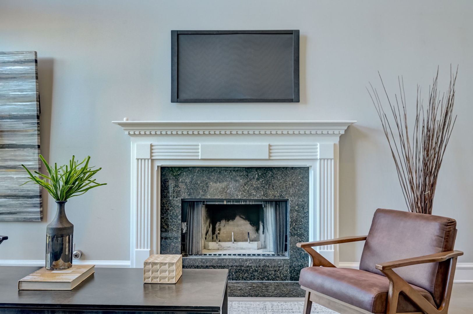 1367 North Mohawk Street, Unit 3N Chicago, IL 60610 - Photo 9 of 37 a living room with furniture a fireplace and a potted plant
