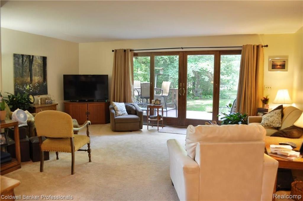 295 Red Oak Lane Rochester Hills, MI 48307 - Photo 19 of 39