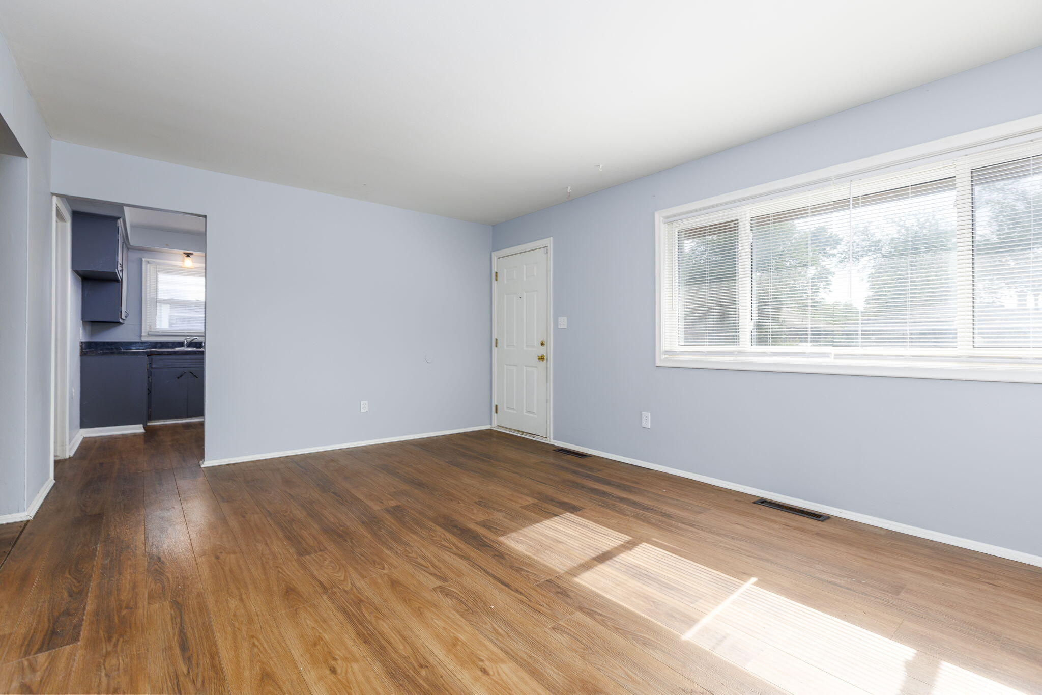 20458 Indiana Street Detroit, MI 48221 - Photo 7 of 18 9-web-or-mls-IndianaAve_20458 - Living R