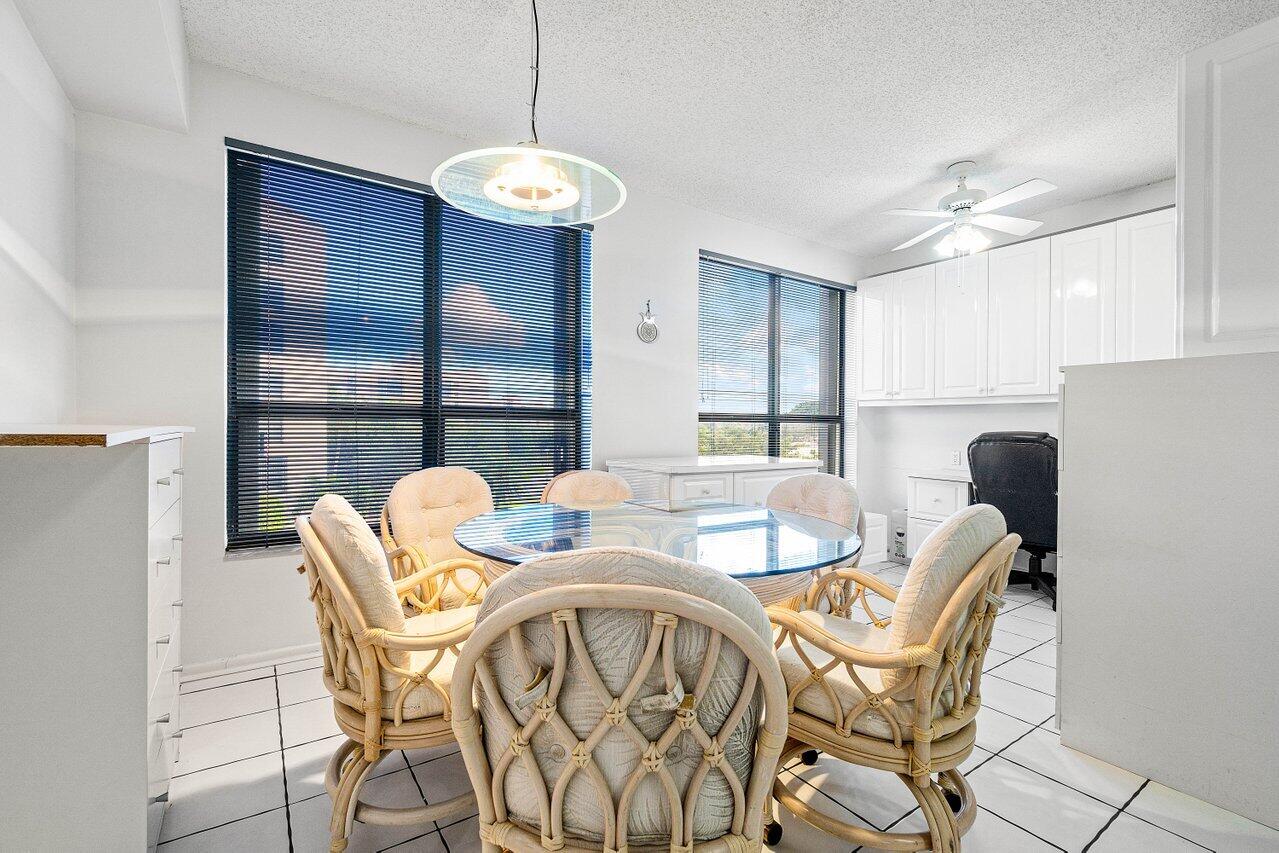 7235 Promenade Drive, Unit K401 Boca Raton, FL 33433 - Photo 7 of 39 Kitchen
