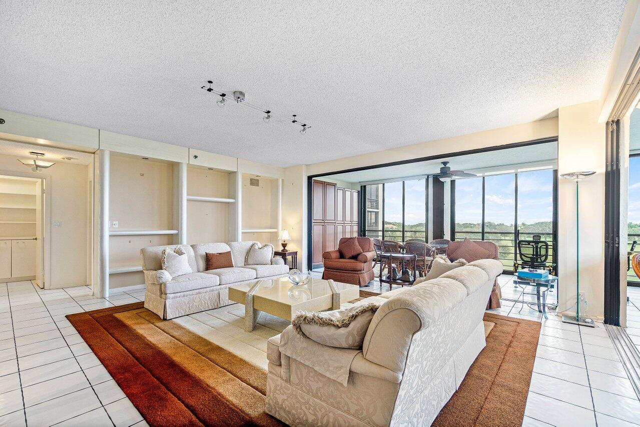 7235 Promenade Drive, Unit K401 Boca Raton, FL 33433 - Photo 10 of 39 Living Room