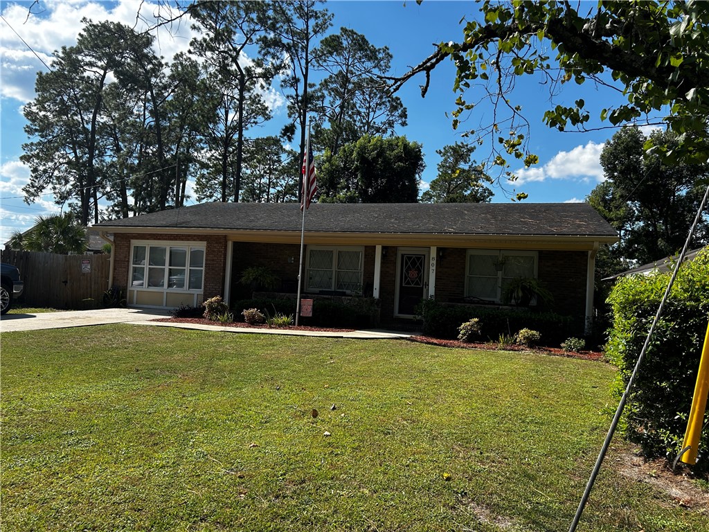 807 College Street Waycross, GA 31501 - Photo 2 of 42