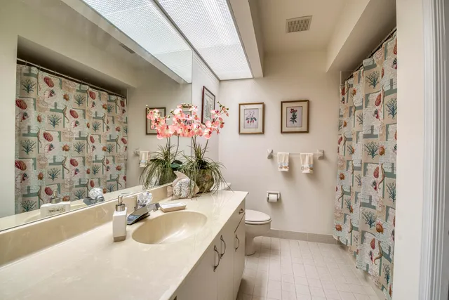 $269,880 | 6275 Southeast Charleston Place, Unit 203, Hobe Sound, FL 33455