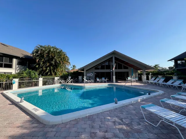 $269,880 | 6275 Southeast Charleston Place, Unit 203, Hobe Sound, FL 33455