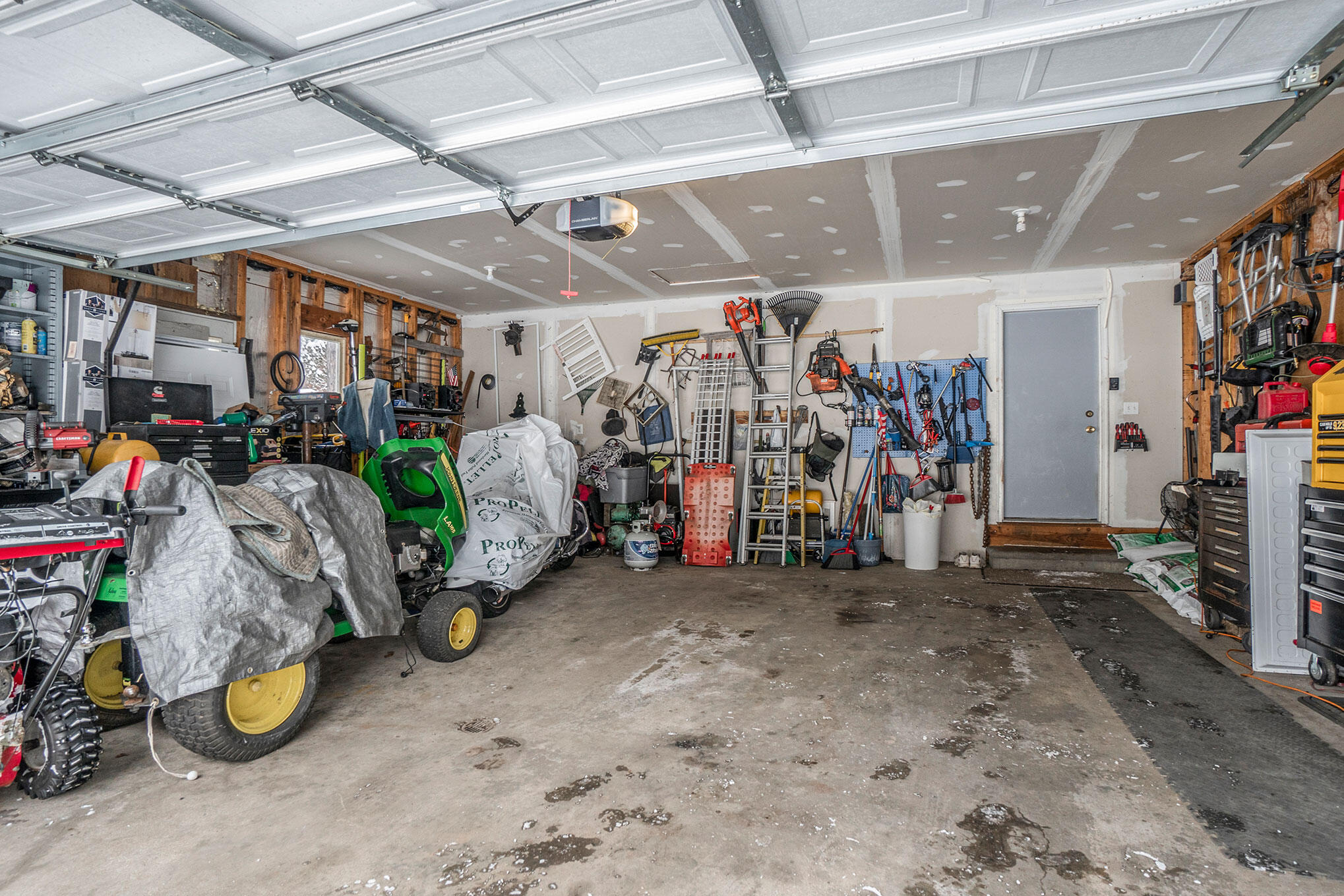 3915 Monroe Road Allegan, MI 49010 - Photo 26 of 28 DSC08935