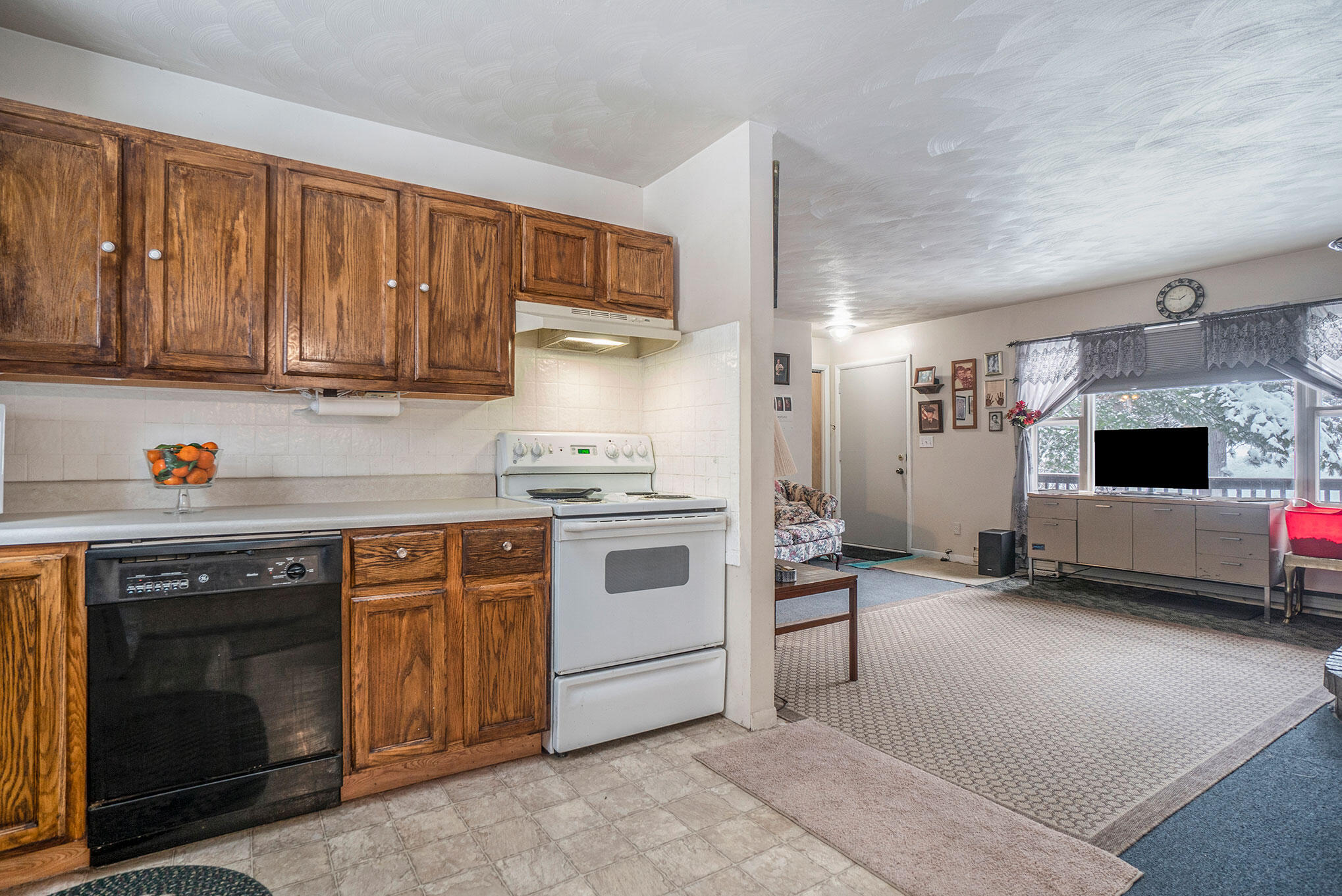 3915 Monroe Road Allegan, MI 49010 - Photo 5 of 28 DSC08921