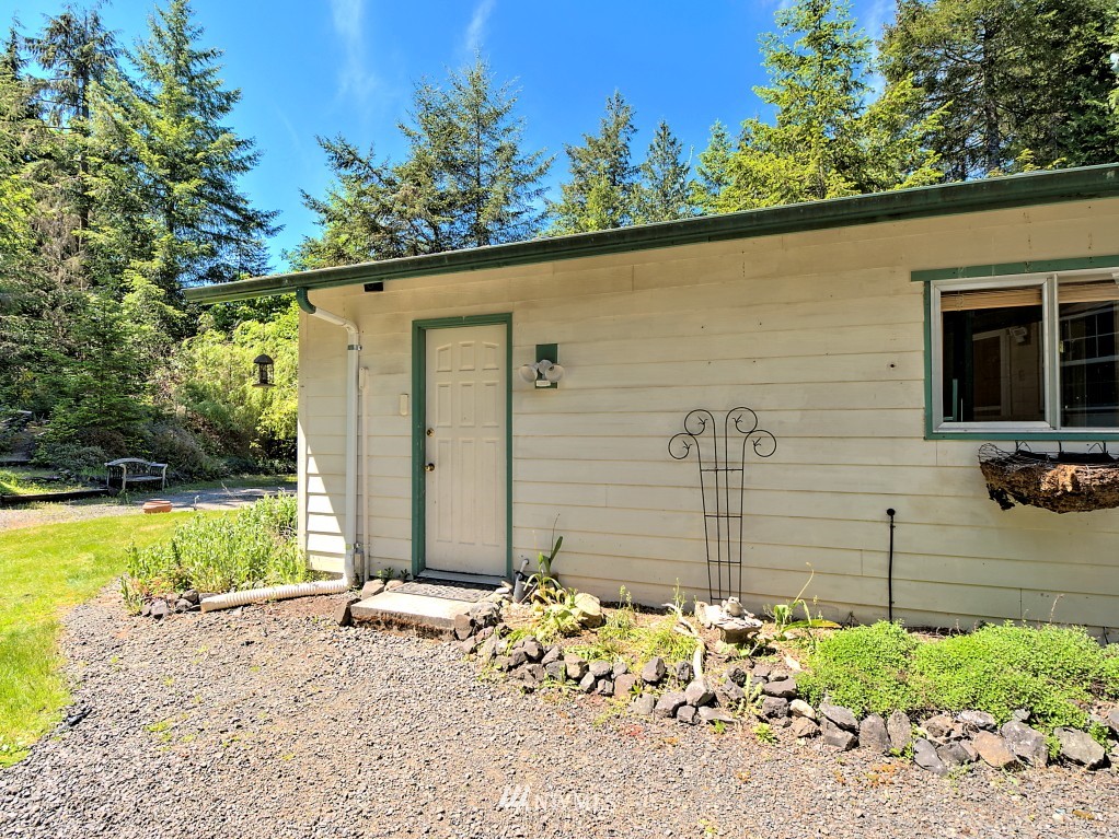 70 East Robbins Road Grapeview, WA 98546 - Photo 17 of 24 Gallery Image 17