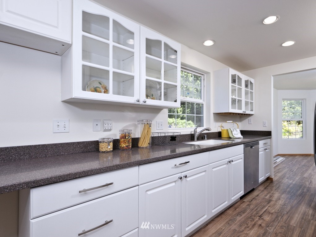 70 East Robbins Road Grapeview, WA 98546 - Photo 5 of 24 Gallery Image 5