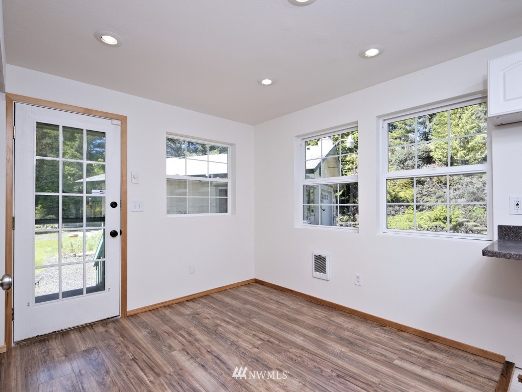 70 East Robbins Road Grapeview, WA 98546 - Photo 6 of 24 Gallery Image 6